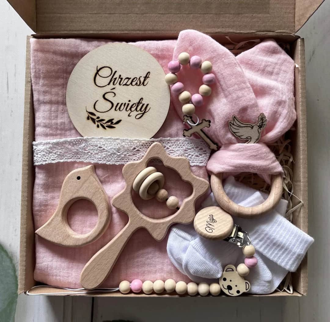 Prezent na chrzciny dziewczynki: Pamiątka, inwestycja, praktyczny?