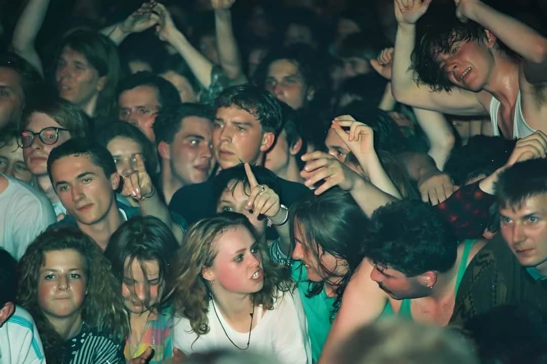 Lata 80. w Warszawie: Najlepsza impreza kluby, stroje, muzyka!