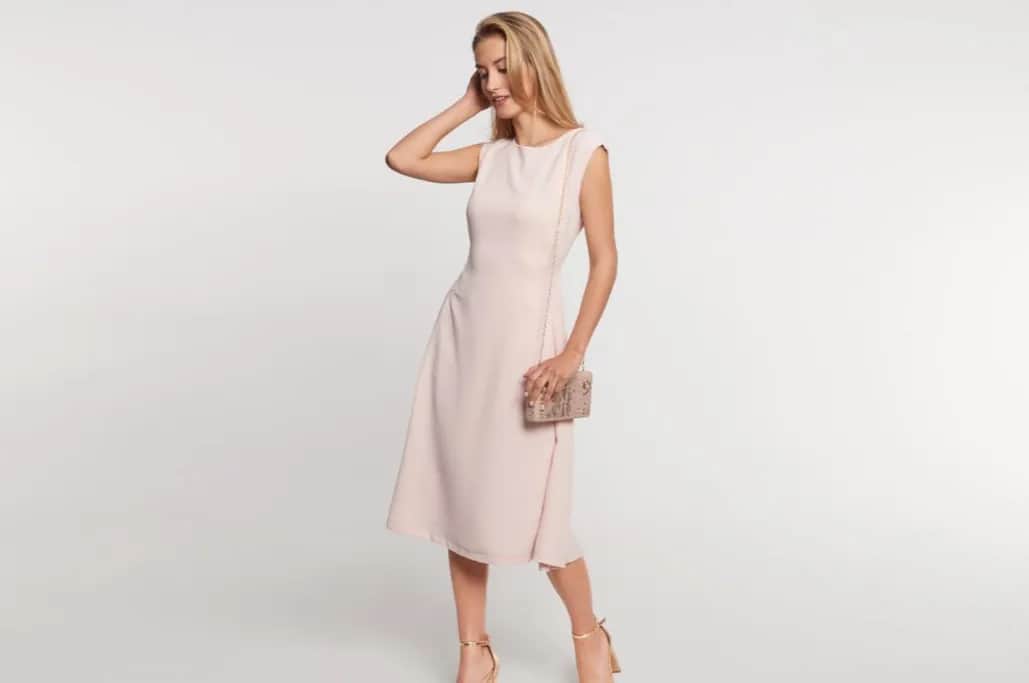 Ślub cywilny: Strój gościa. Jak zachwycić klasą?